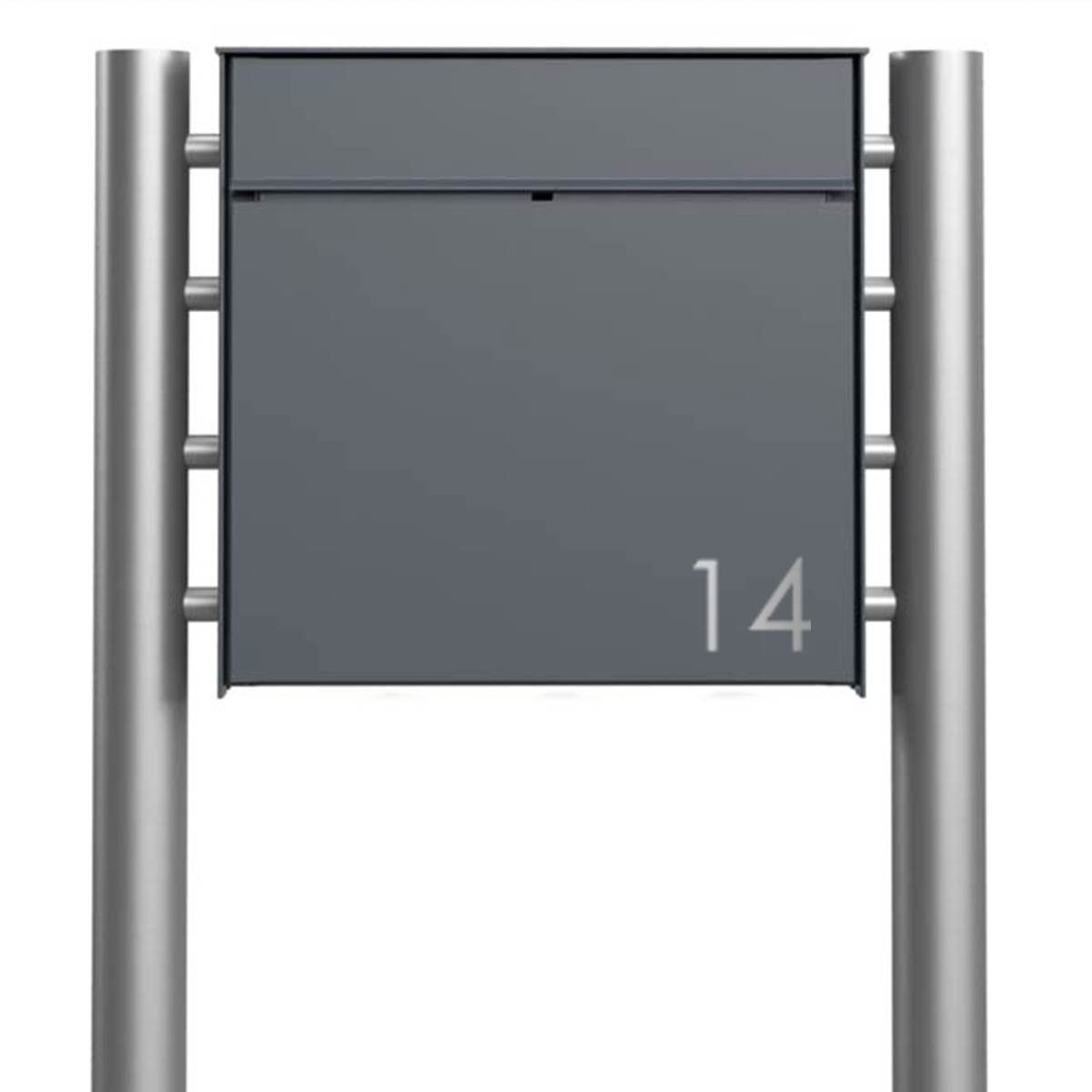 Design Standbriefkasten GOETHE ST-R mit Werbeschild 406x460 aus Edelstahl geschliffen - RAL nach Wahl